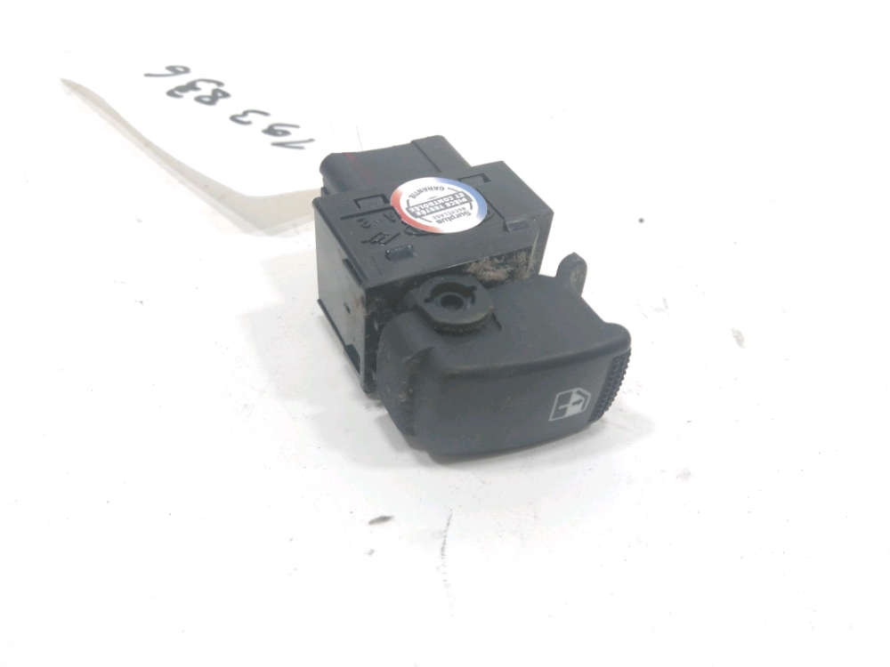 Commande lève-vitre avant droit