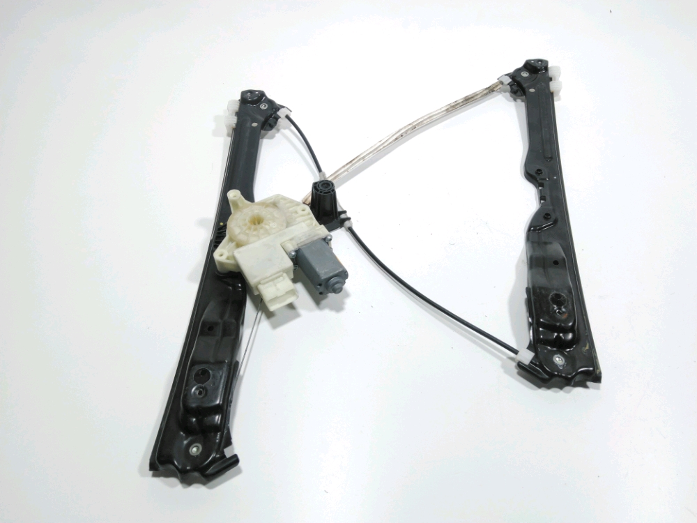 Lève-vitre électrique avant droit