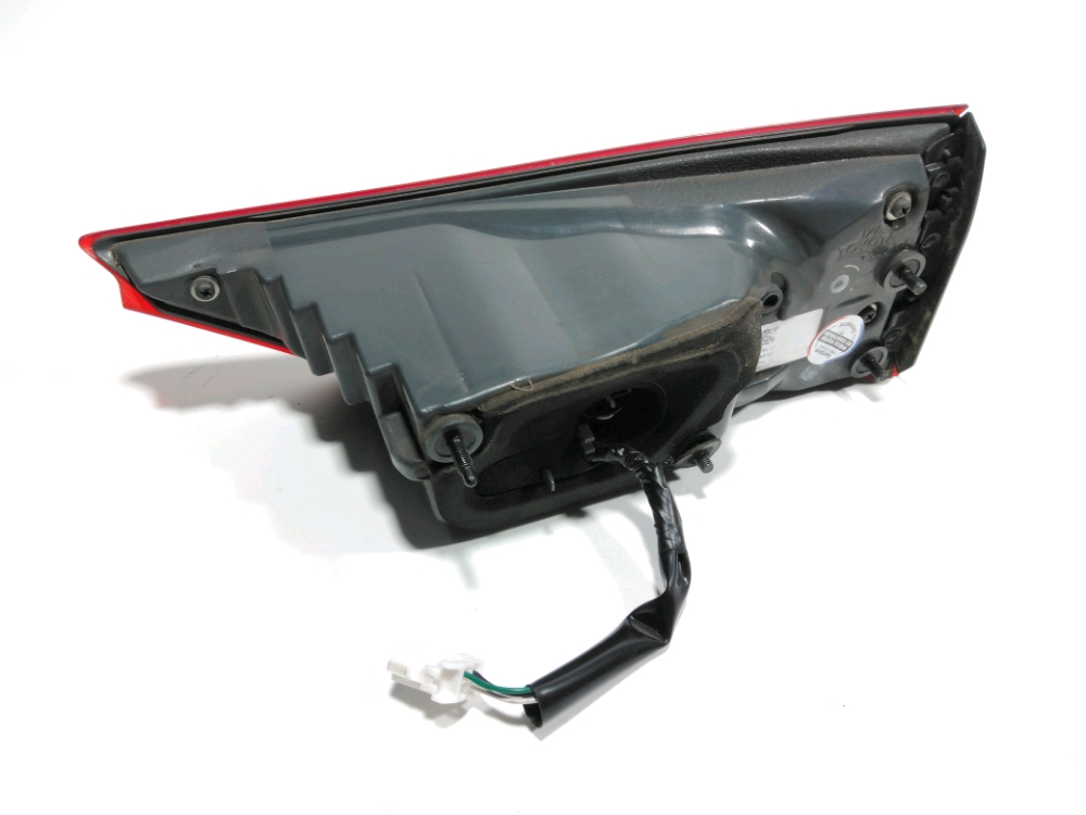 Feu arrière intérieur gauche