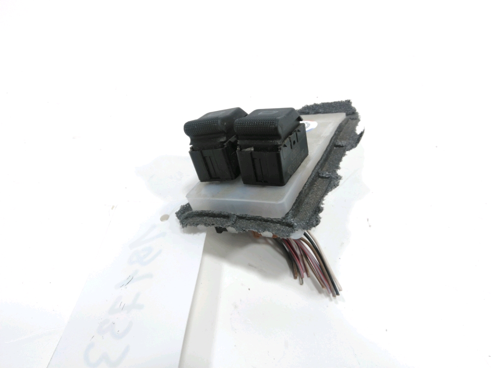 Commande lève-vitre avant gauche