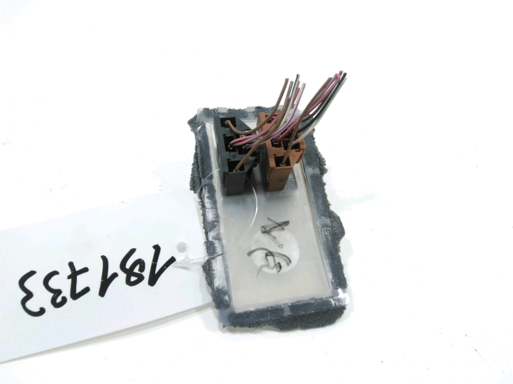 Commande lève-vitre avant gauche