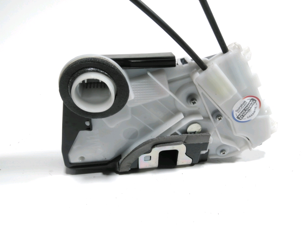 Serrure de porte avant gauche