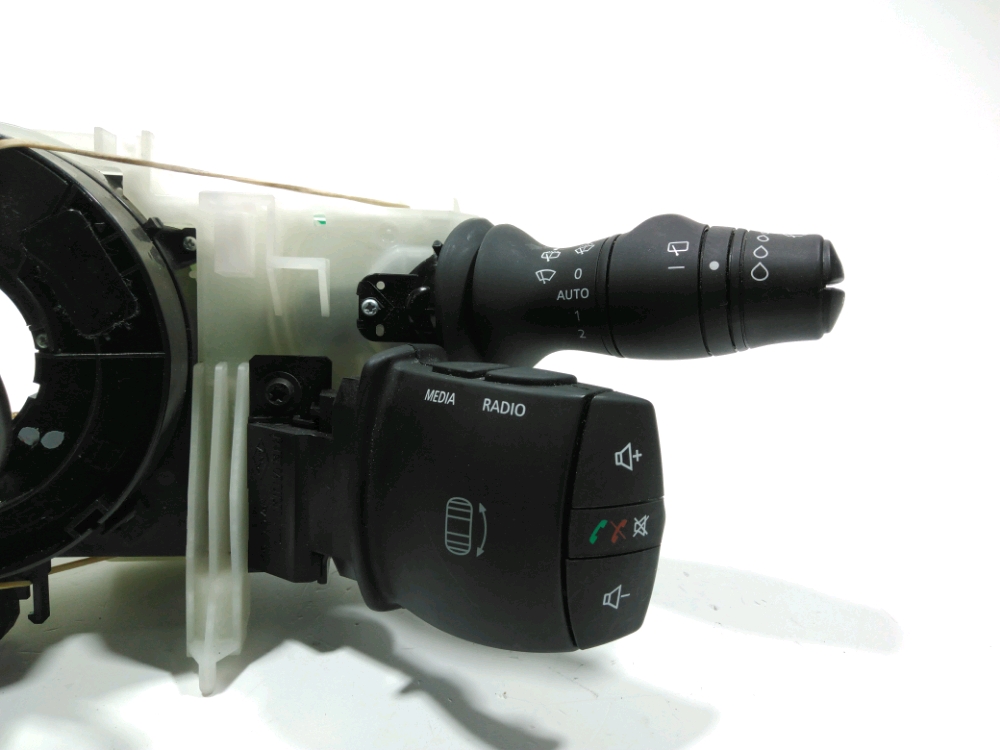 COMMANDE SOUS-VOLANT