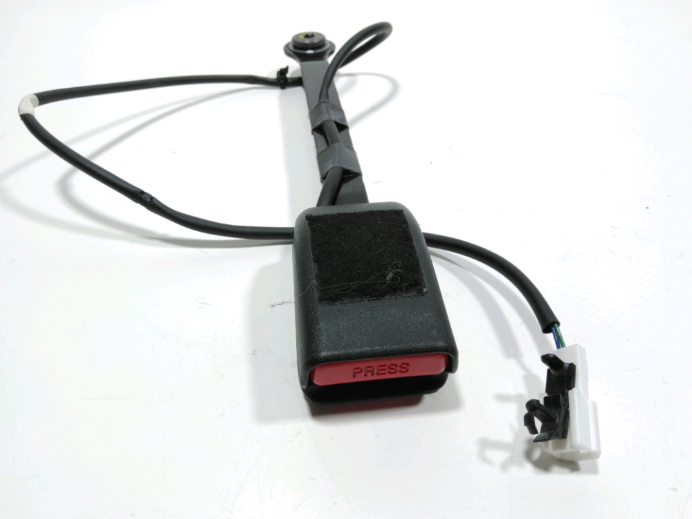 Ancrage ceinture avant droit