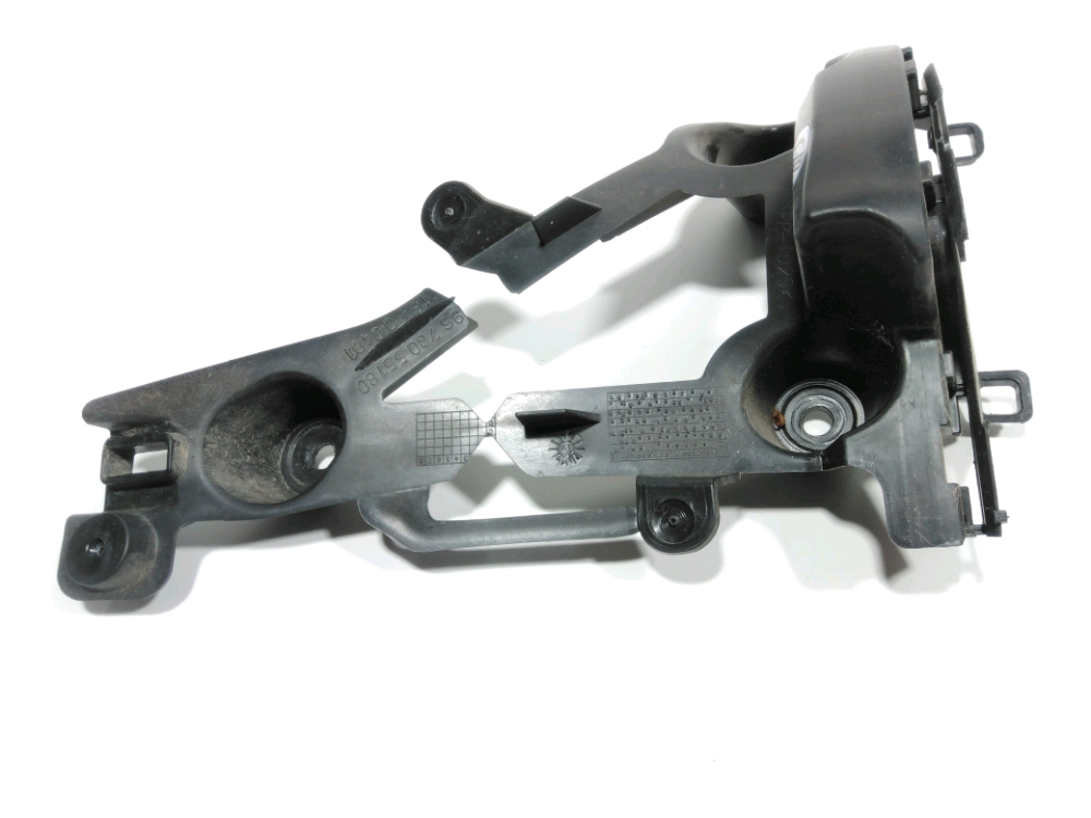 Support gauche de pare-choc arrière