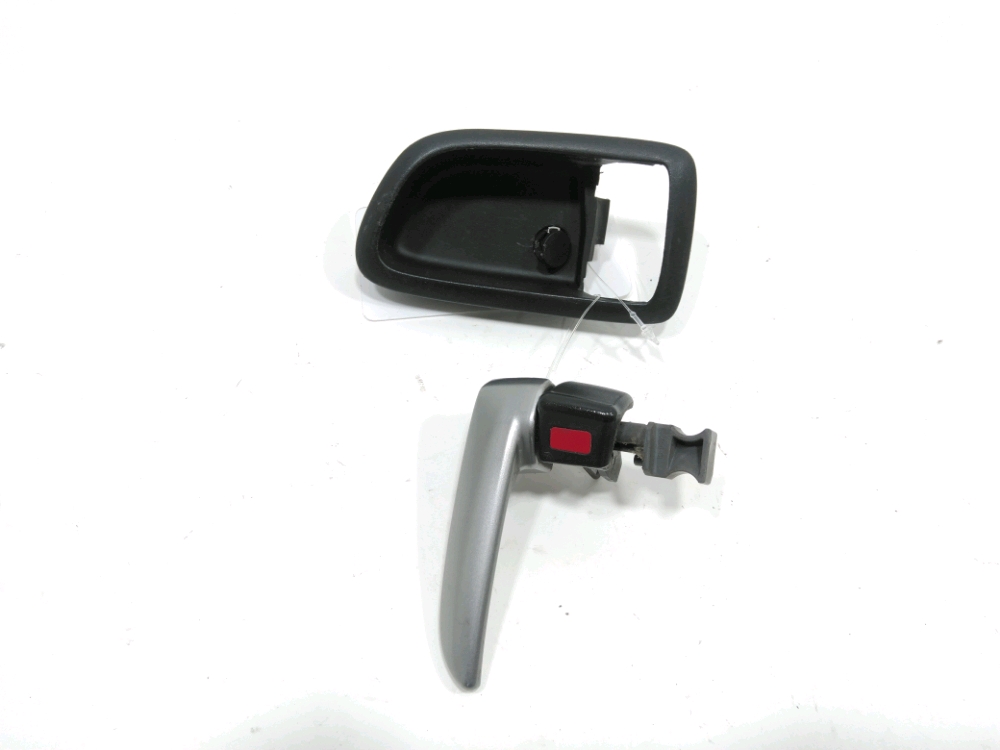 Poignee interieure porte avant gauche