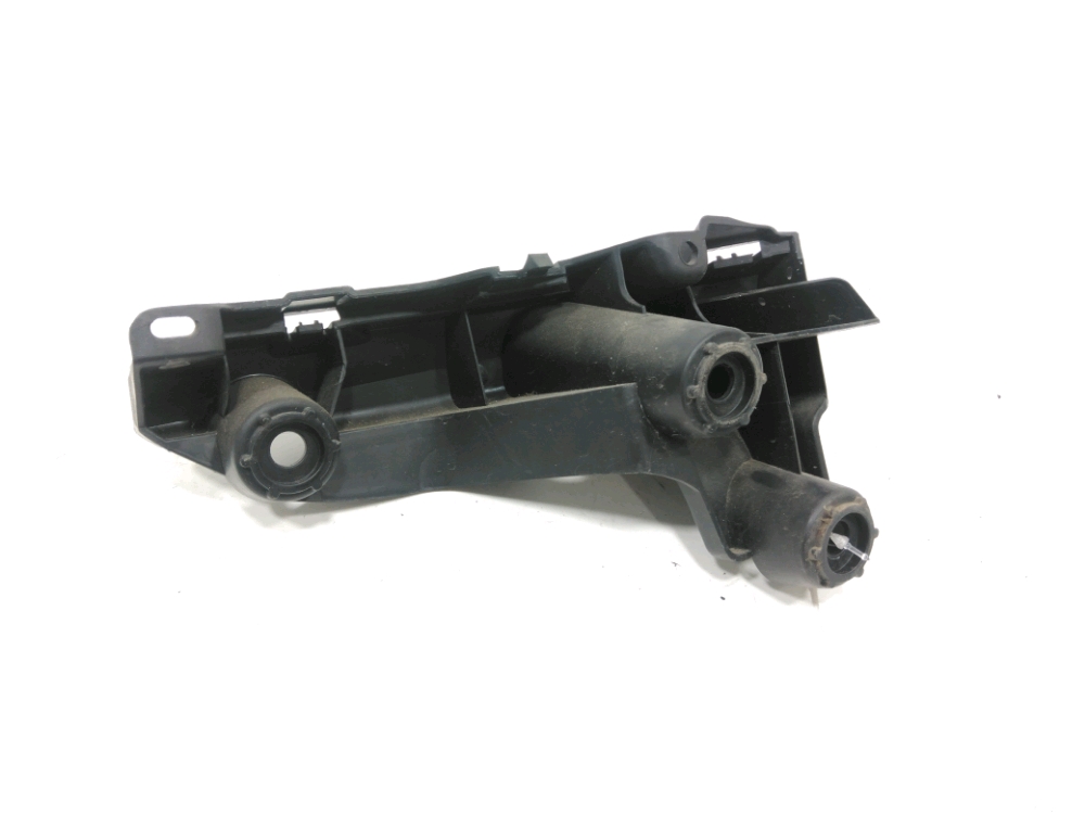 Support droit de pare-choc arrière