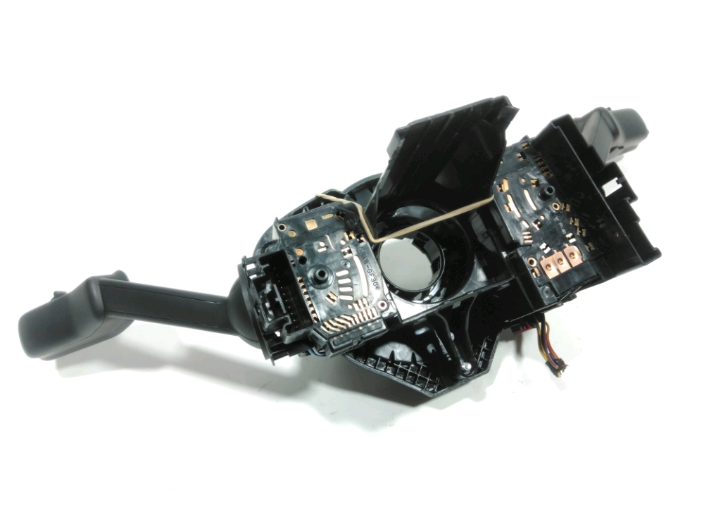 COMMANDE SOUS-VOLANT