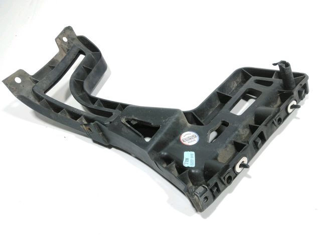 Support gauche de pare-choc arrière