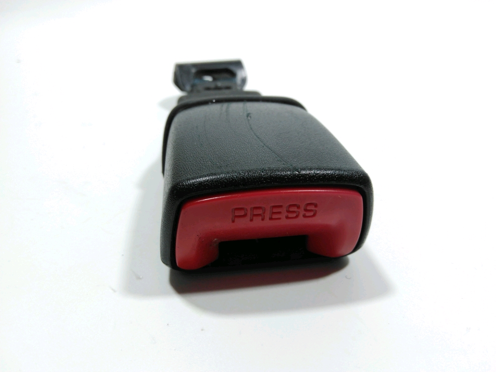 Ancrage ceinture arriere gauche