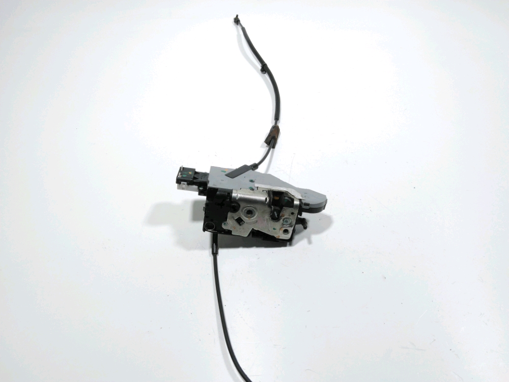 Serrure de porte avant droite