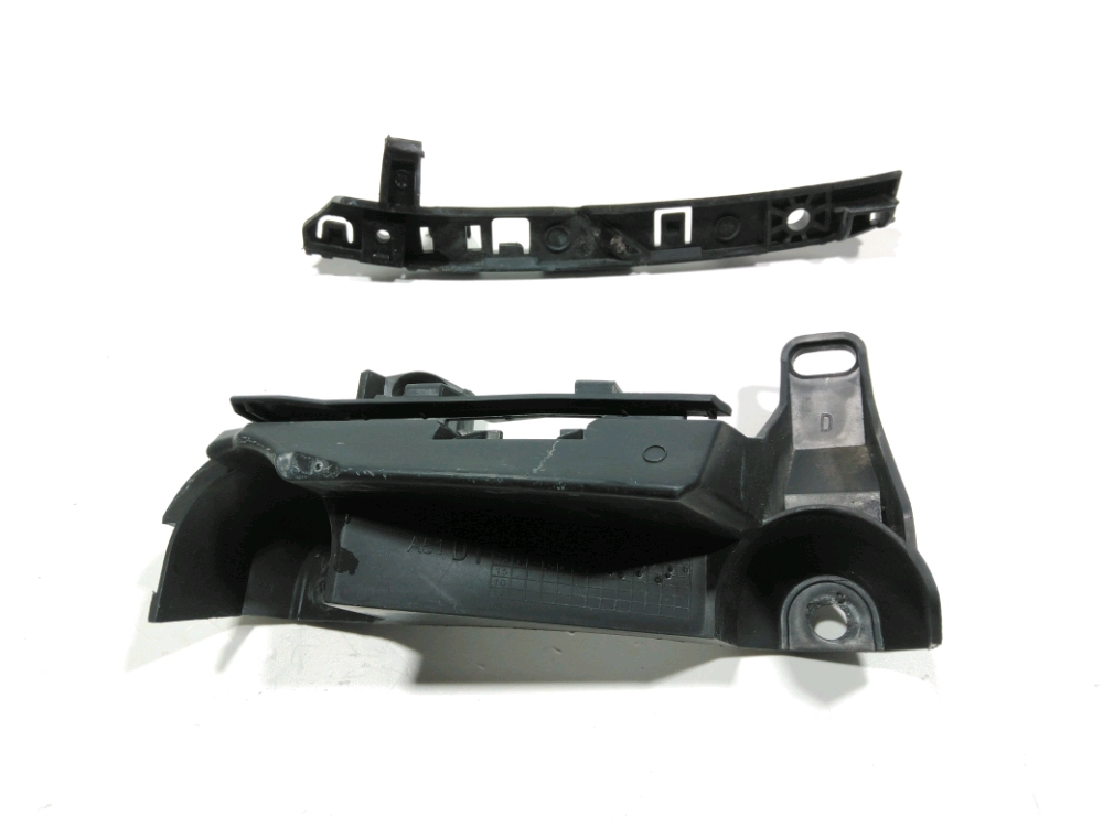 Support droit de pare-choc arrière