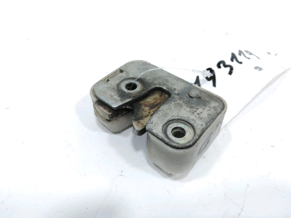 Serrure de porte avant droite