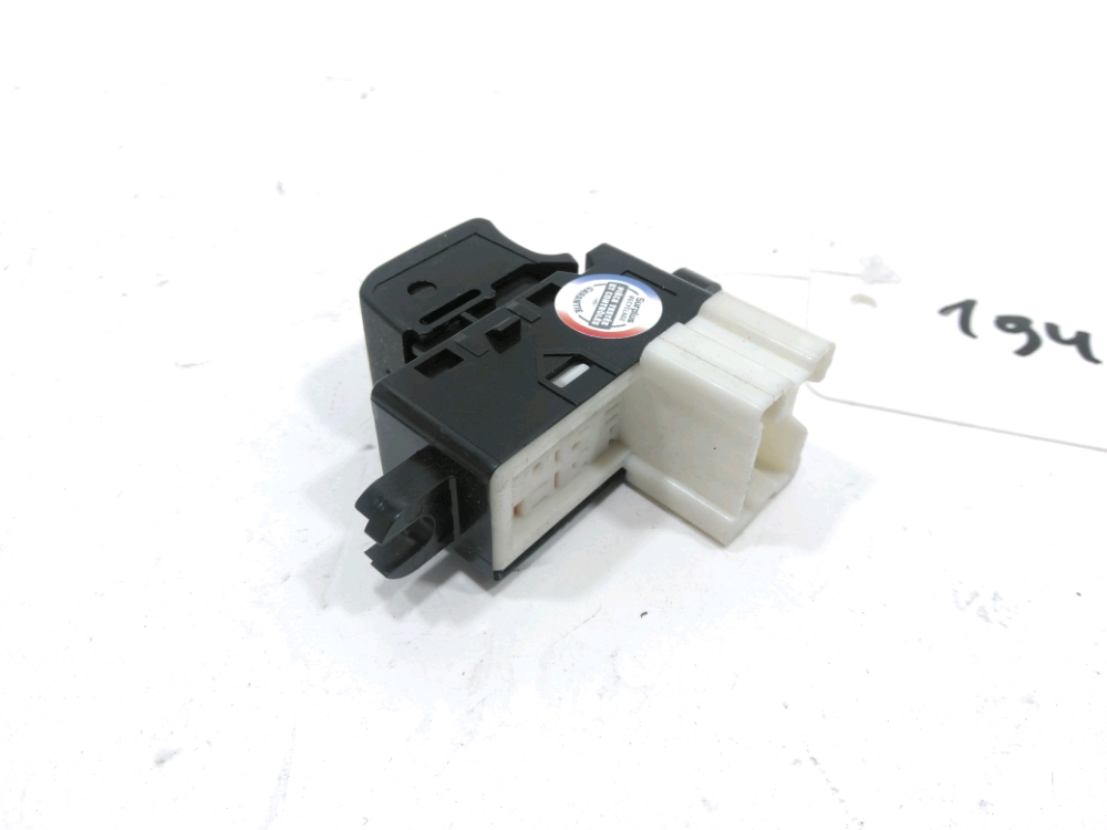 Commande lève-vitre avant droit