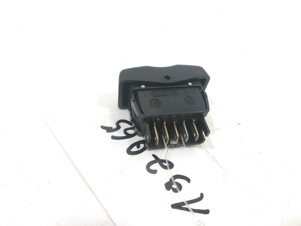 Commande lève-vitre avant gauche