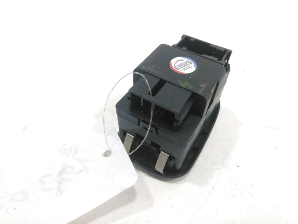 Commande lève-vitre avant gauche