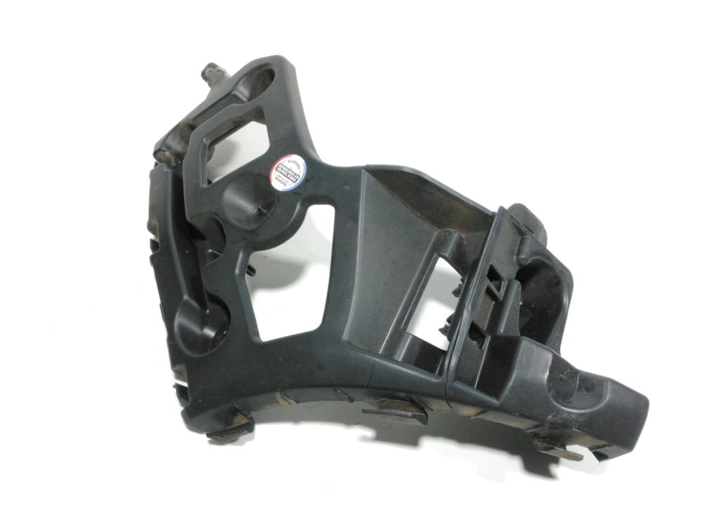 Support droit de pare-choc arrière