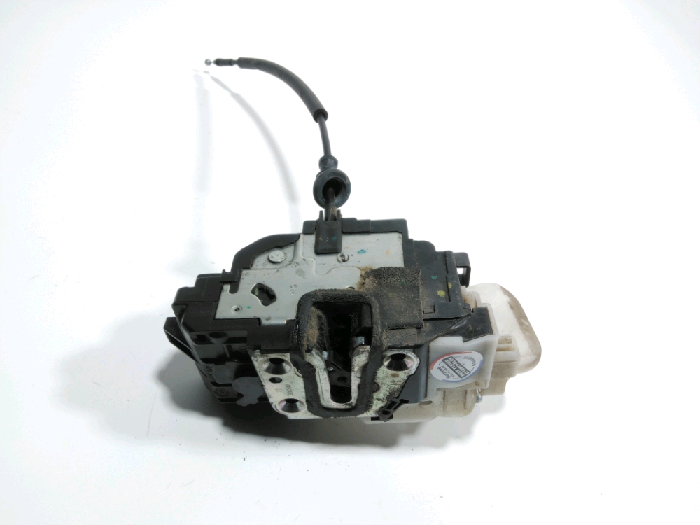 Serrure de porte avant droite