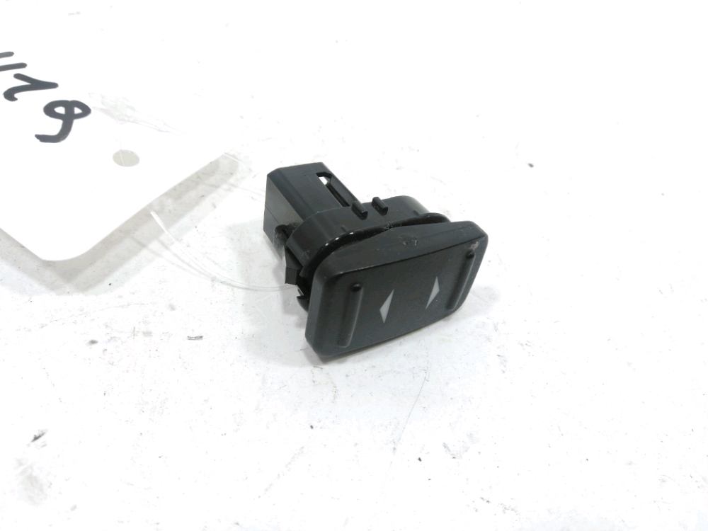 Commande leve-vitre avant droit