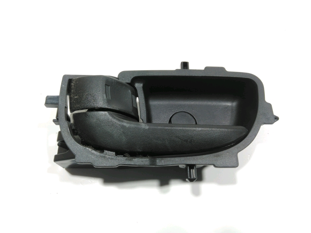 Poignee interieure porte avant gauche