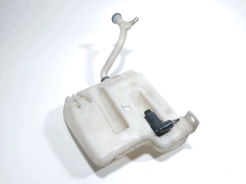 Réservoir de lave glace avant
