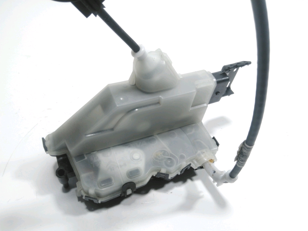 Serrure de porte avant droite