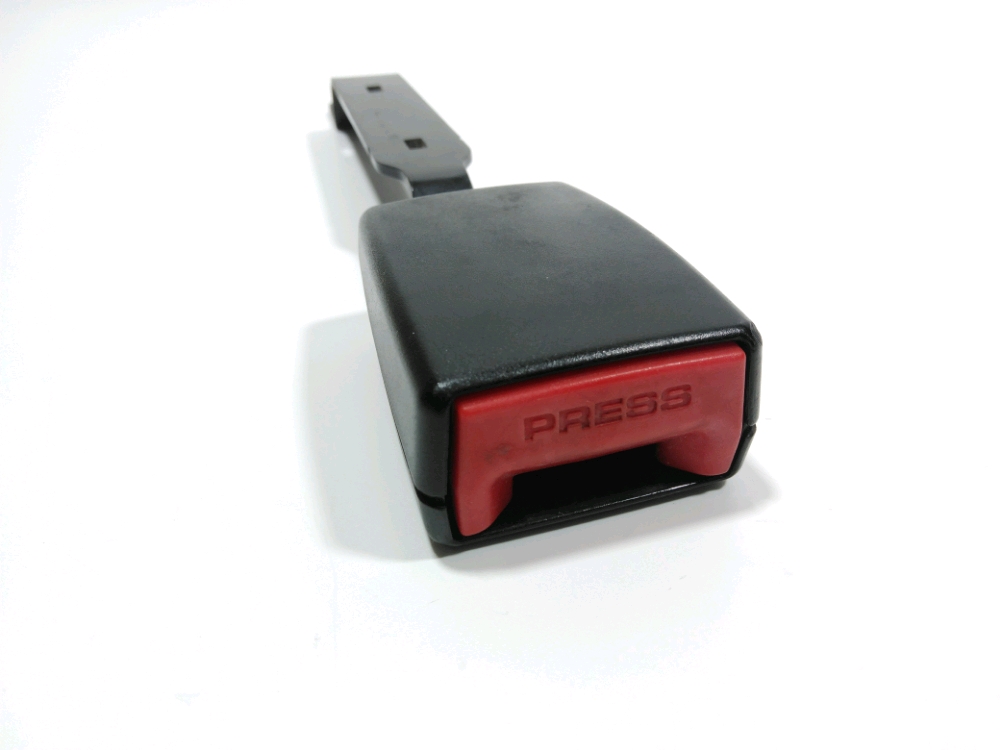 Ancrage ceinture avant droit