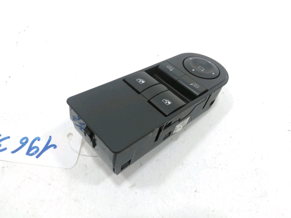 Commande lève-vitre avant gauche