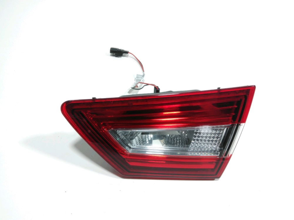 Feu arrière intérieur droit