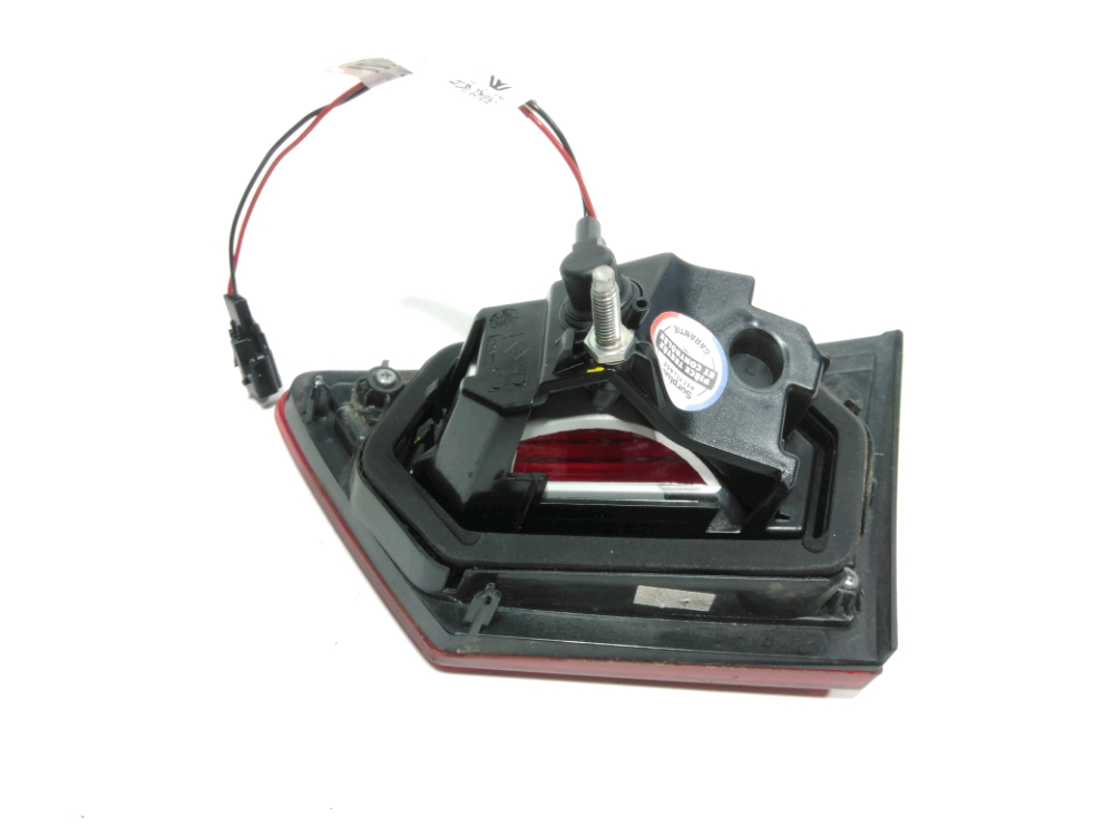 Feu arrière intérieur gauche