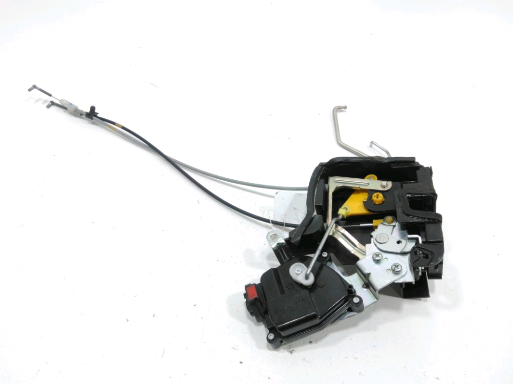 Serrure de porte avant droite