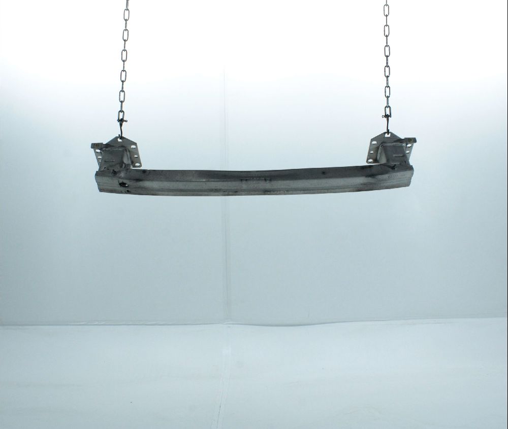 Renfort pare-choc avant