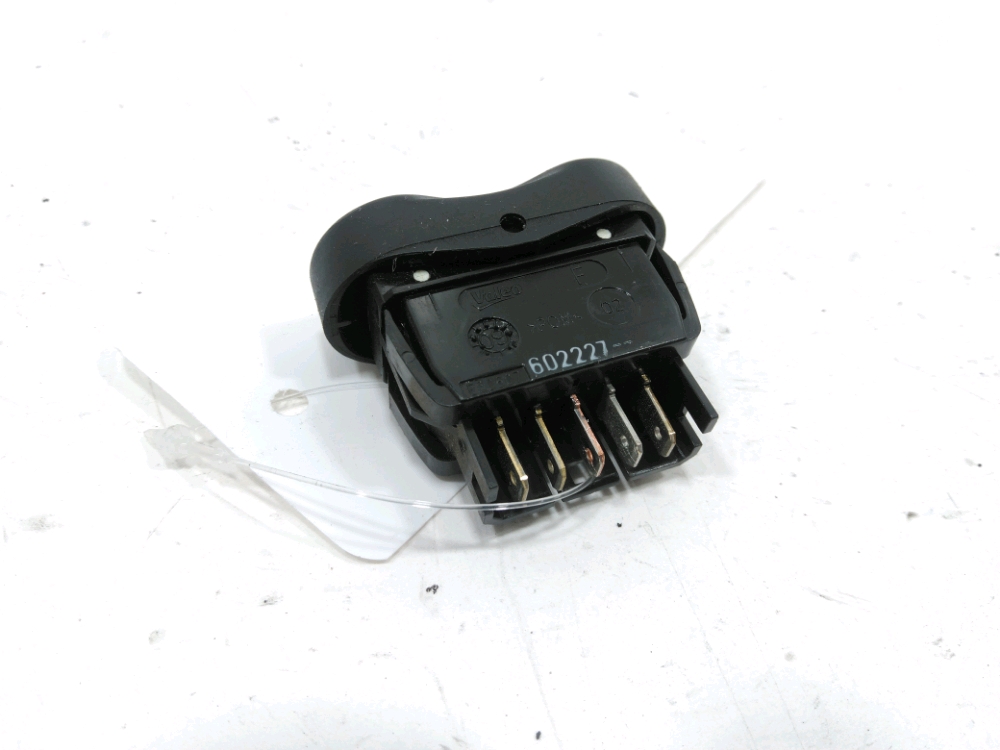 Commande lève-vitre avant gauche