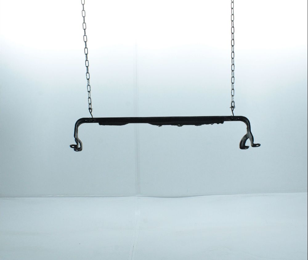 Traverse inférieure armature avant