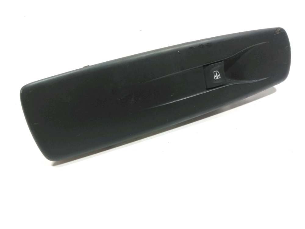 Commande lève-vitre avant droit