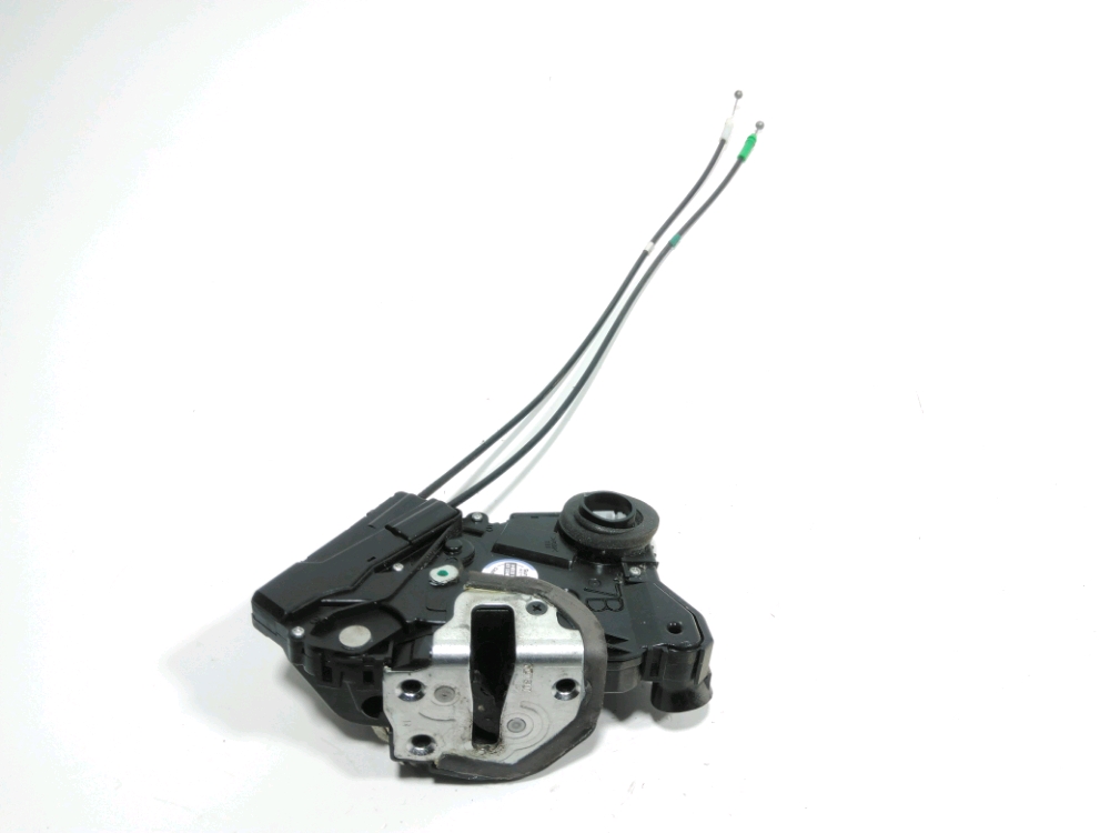 Serrure de porte avant droite