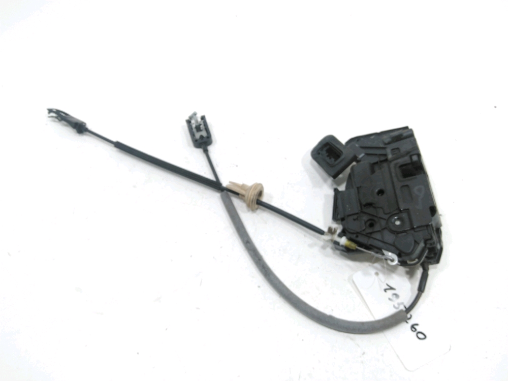 Serrure de porte avant droite