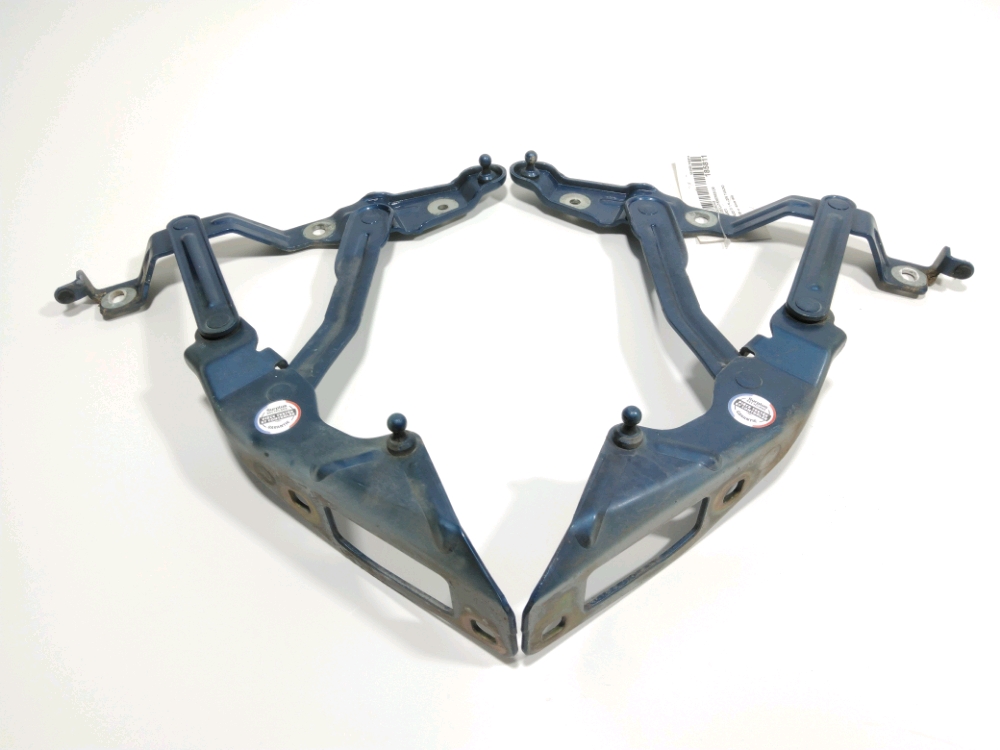 Jeu de charnieres de capot