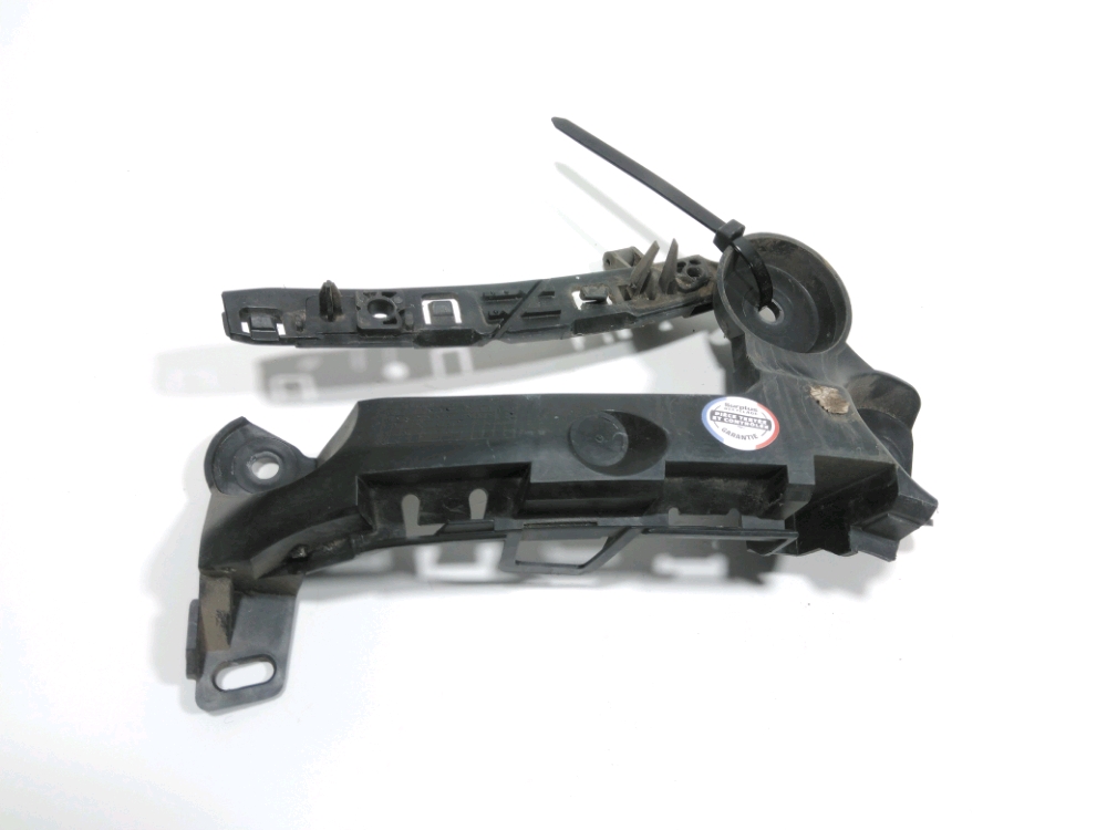 Support droit de pare-choc arrière