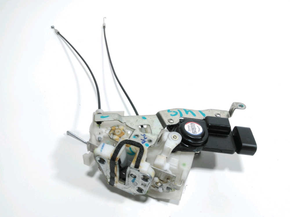 Serrure de porte avant gauche