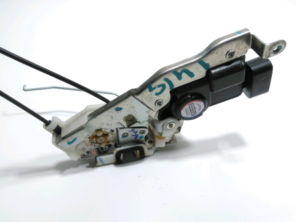 Serrure de porte avant gauche