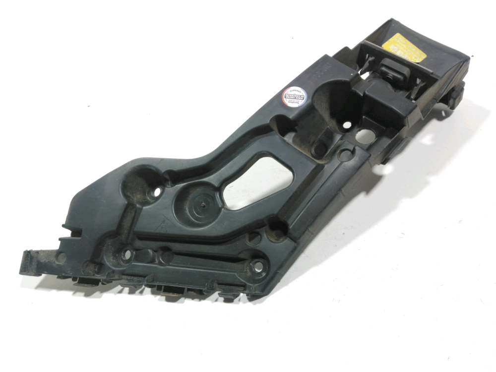 Support droit de pare-choc arrière