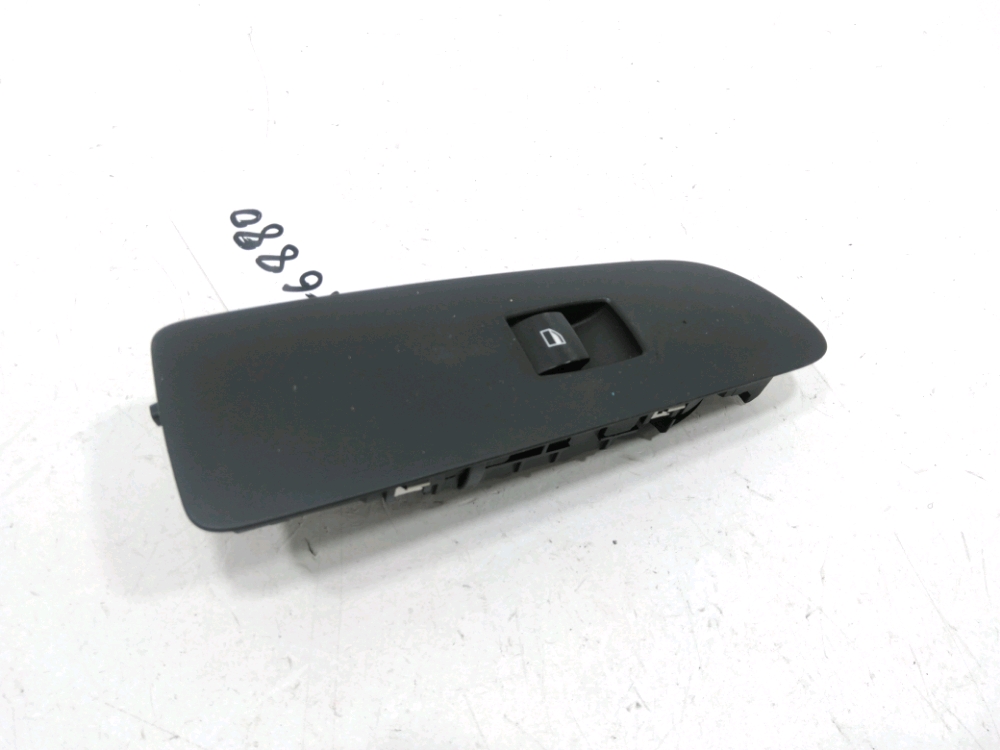 Commande lève-vitre avant droit