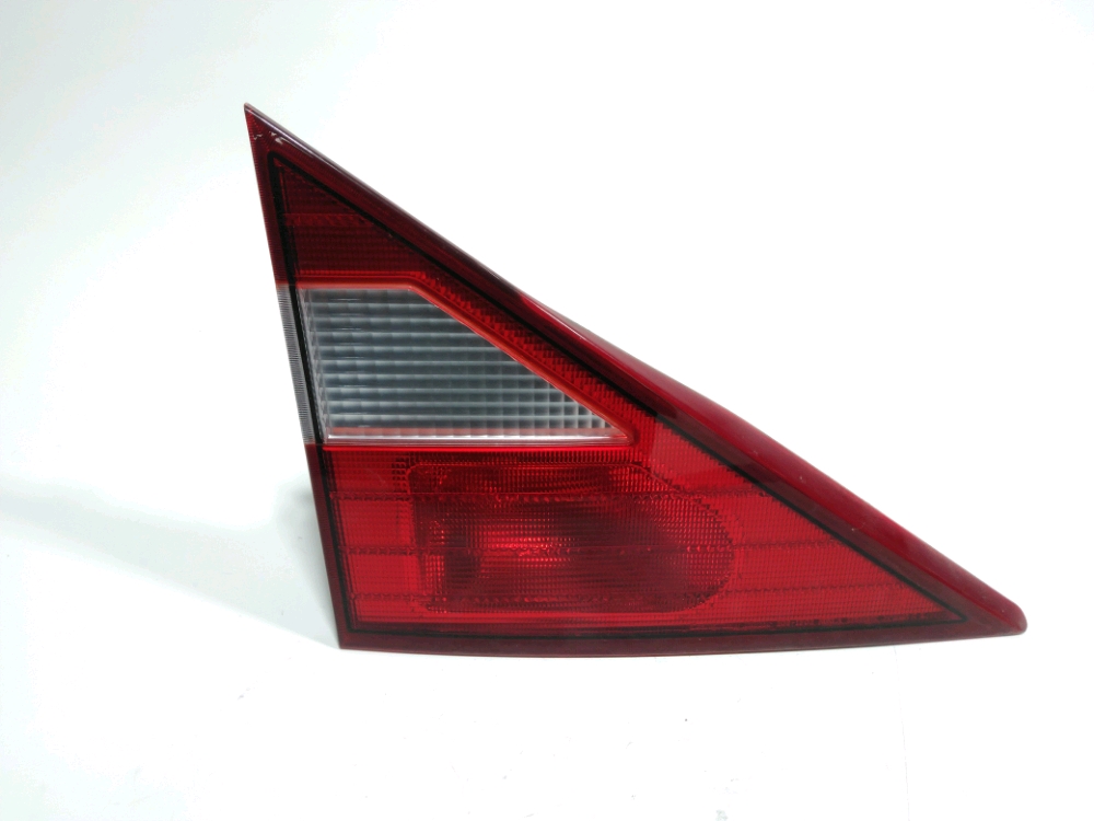 Feu arrière intérieur gauche