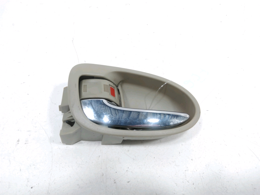 Poignee interieure porte avant gauche