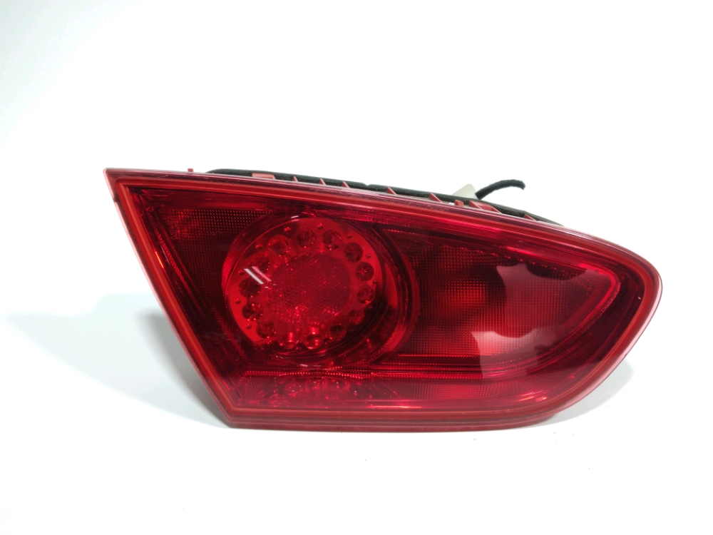 Feu arrière intérieur gauche