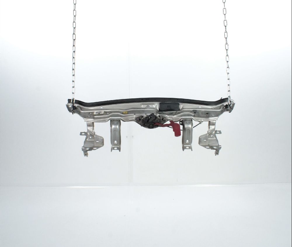 Traverse supérieure armature avant