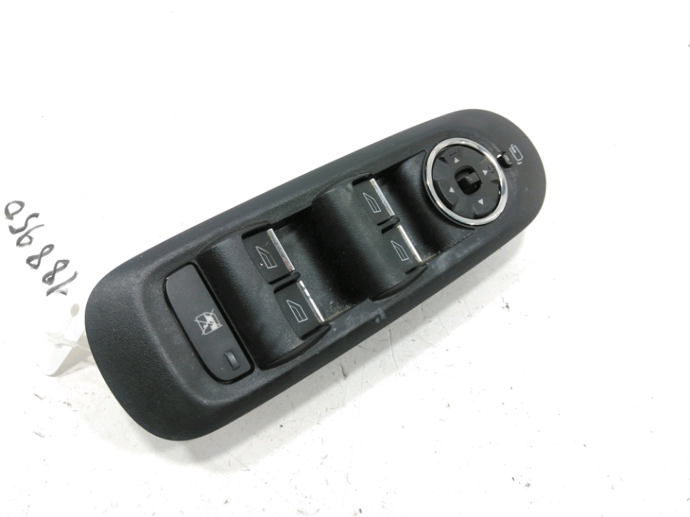 Commande lève-vitre avant gauche