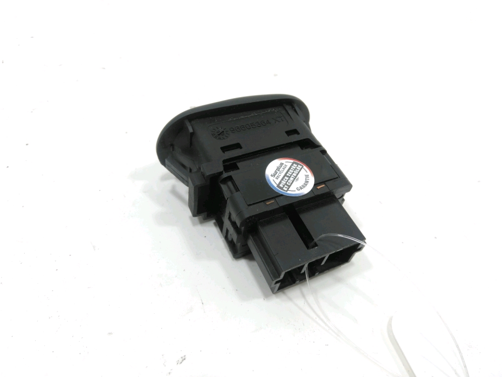 Commande lève-vitre avant droit