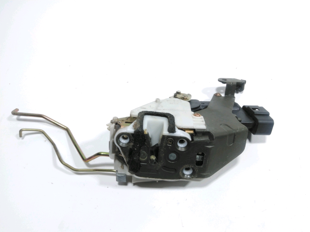 Serrure de porte avant gauche